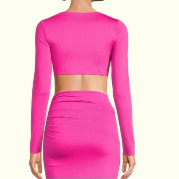 Area Star Fuchsia Nikki Twist Front Crop Top NWT Size Medium - Picture 3 of 3